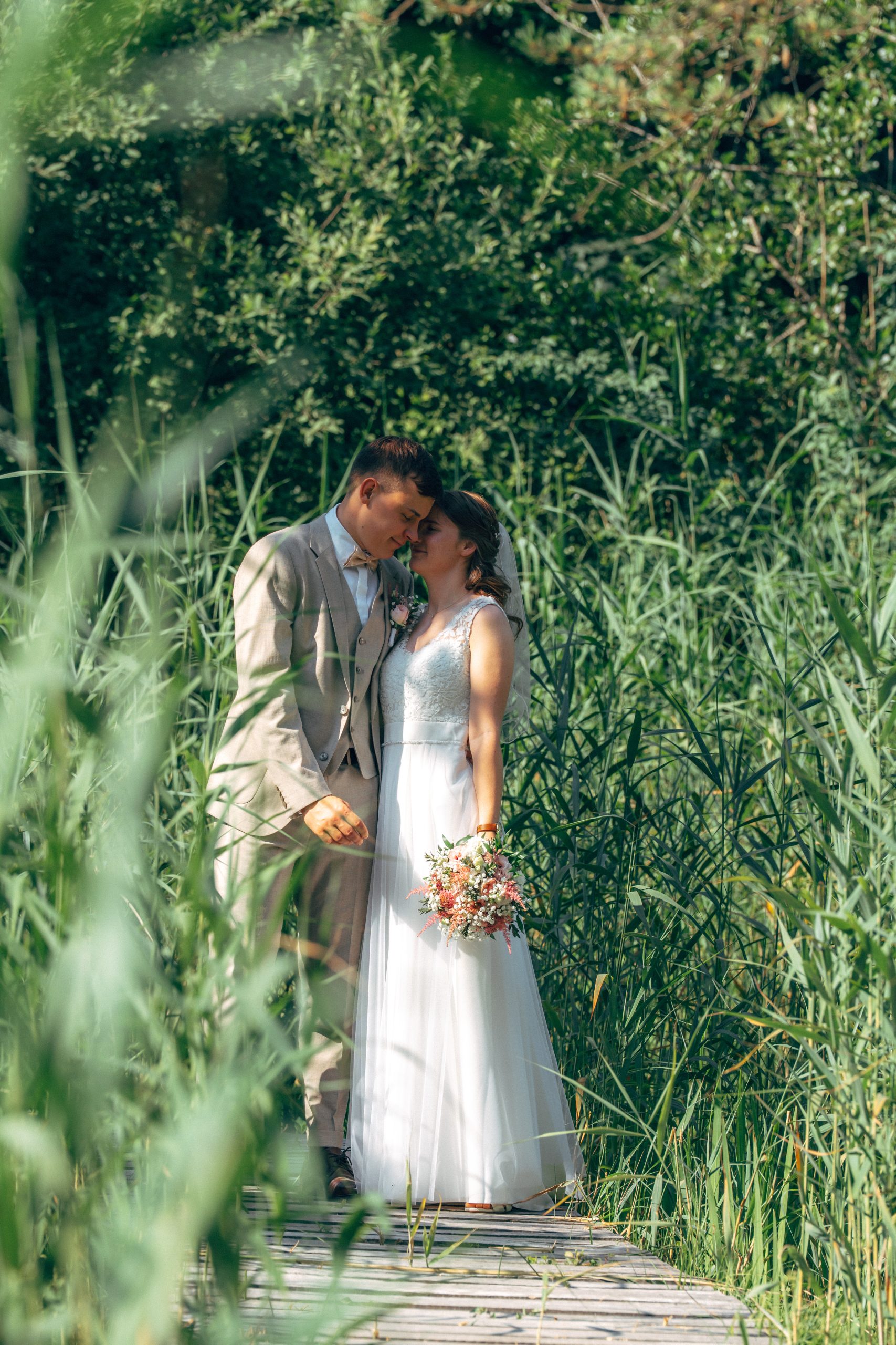 250705 Kirchliche Hochzeit – Hochzeitsreportage Kathrin und Manaël Haas Drop 01 001 RSB06663