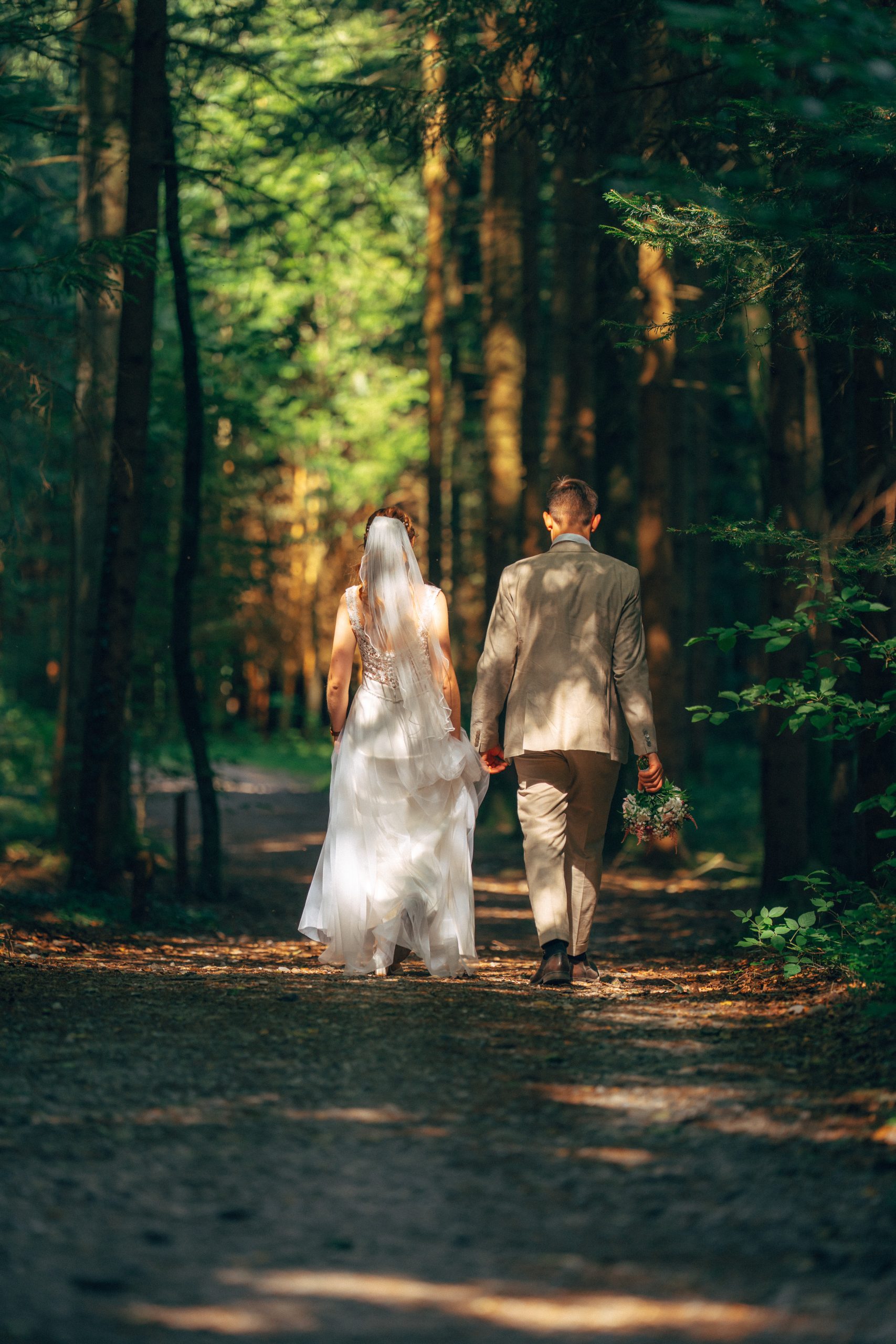 250705 Kirchliche Hochzeit – Hochzeitsreportage Kathrin und Manaël Haas Drop 01 017 RSB06933