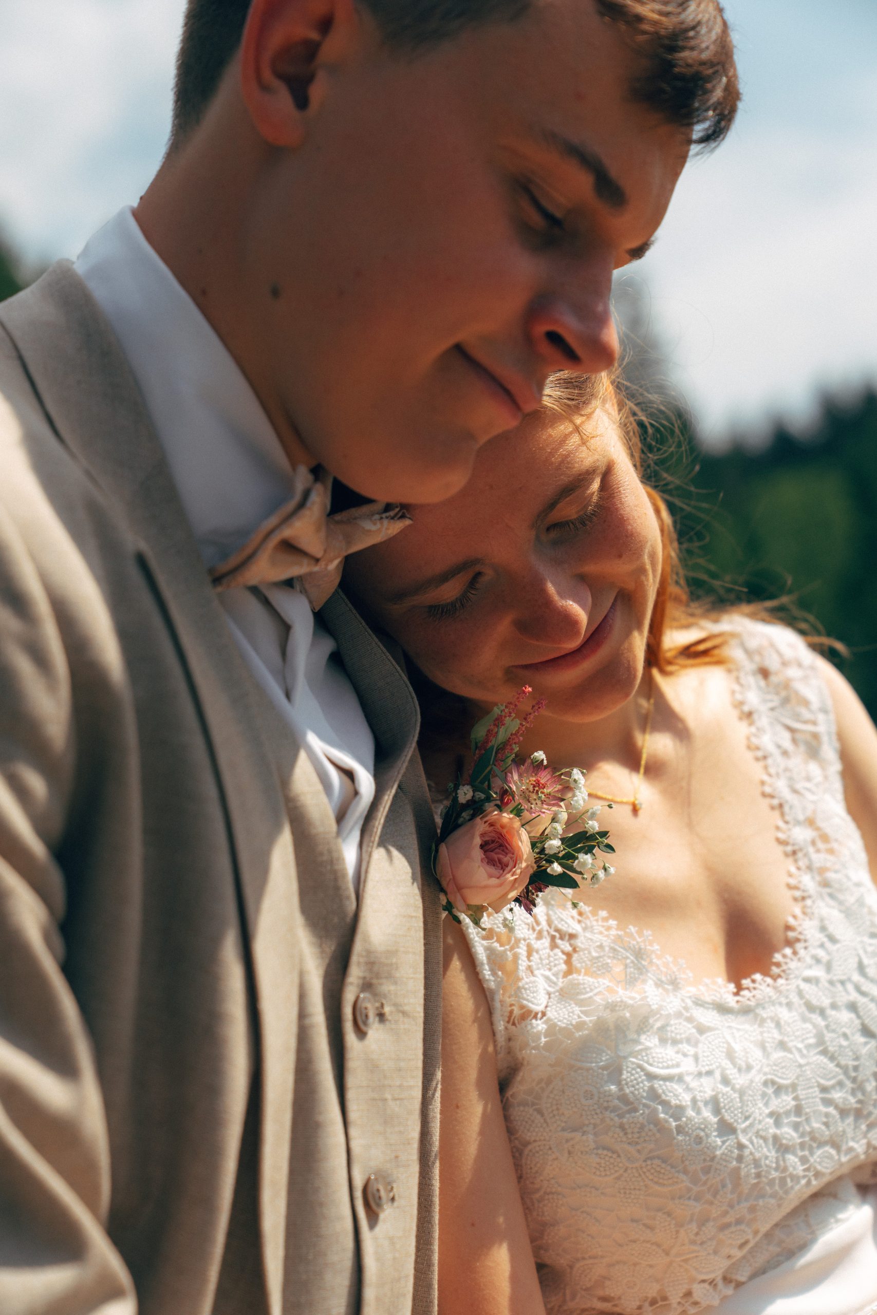 250705 Kirchliche Hochzeit – Hochzeitsreportage Kathrin und Manaël Haas Drop 01 026 RSA09388