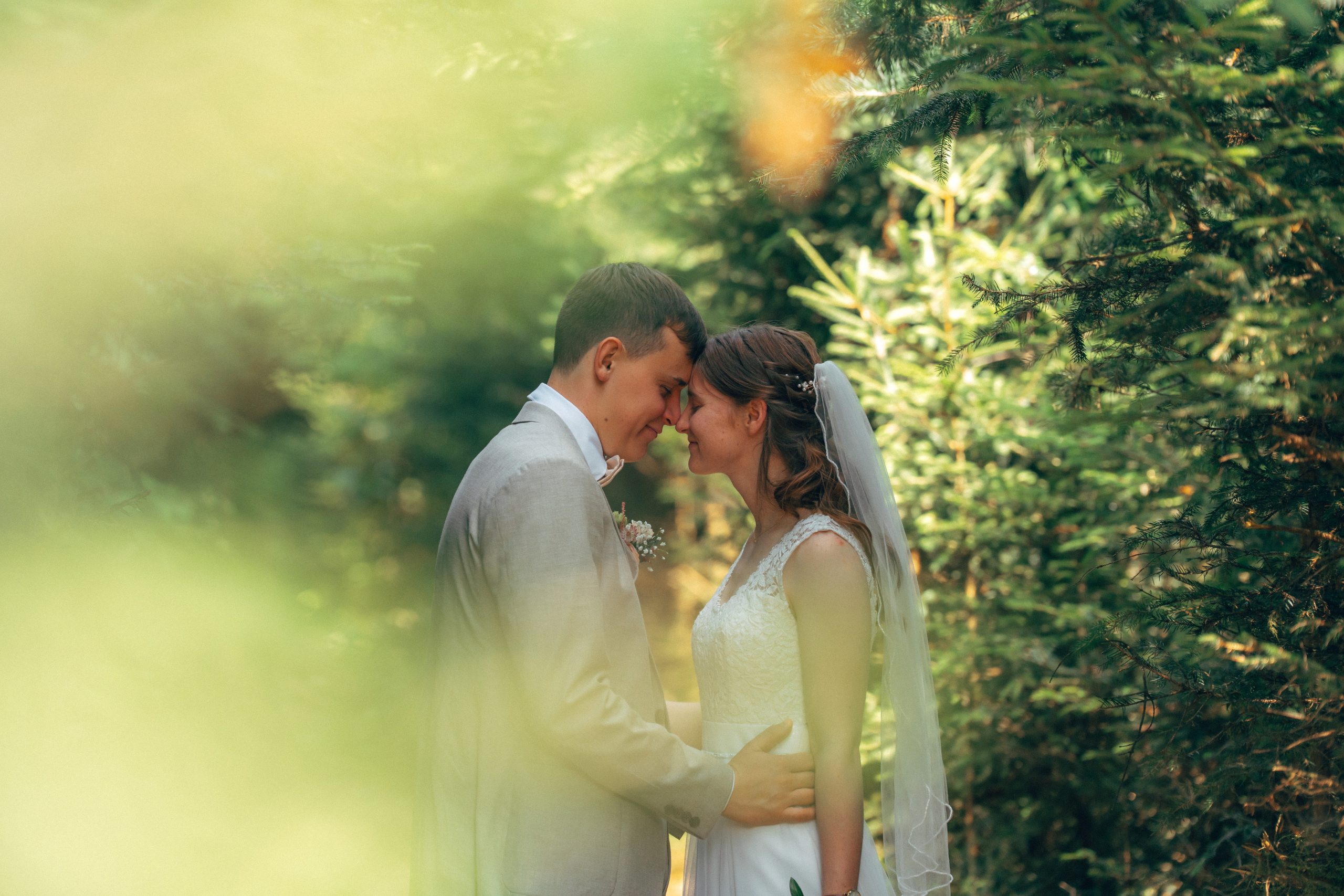 250705 Kirchliche Hochzeit – Hochzeitsreportage Kathrin und Manaël Haas Drop 01 032 RSB07055