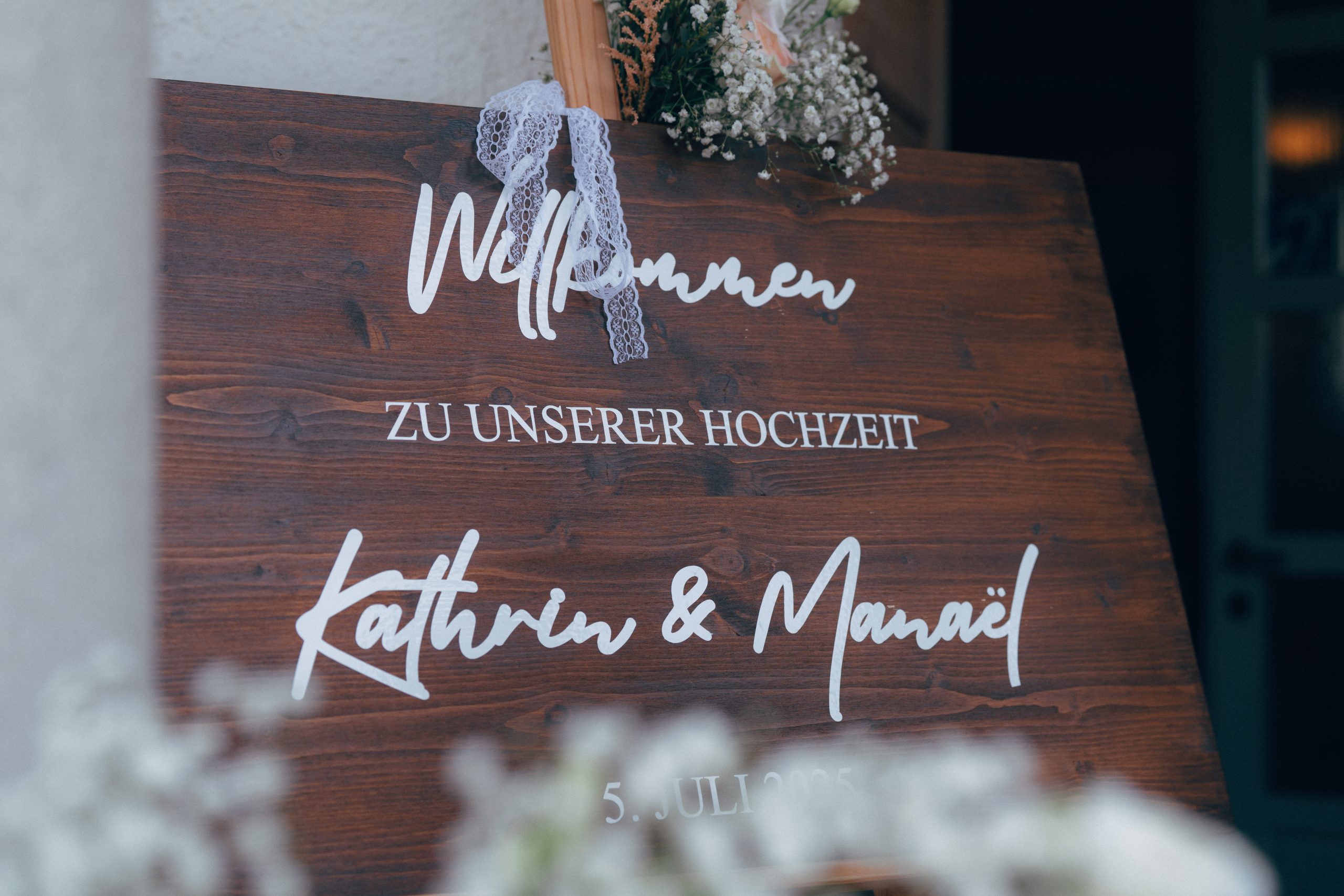 250705 Kirchliche Hochzeit – Hochzeitsreportage Kathrin und Manaël Haas Drop 01 039 RSB07163