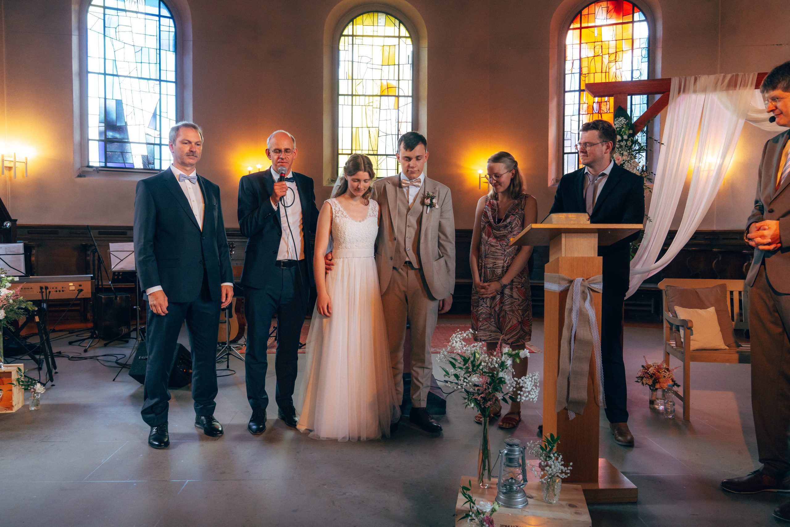 250705 Kirchliche Hochzeit – Hochzeitsreportage Kathrin und Manaël Haas Drop 01 059 RSA09548